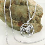 Ensemble pendentif et chaîne du zodiaque Lion en argent sterling